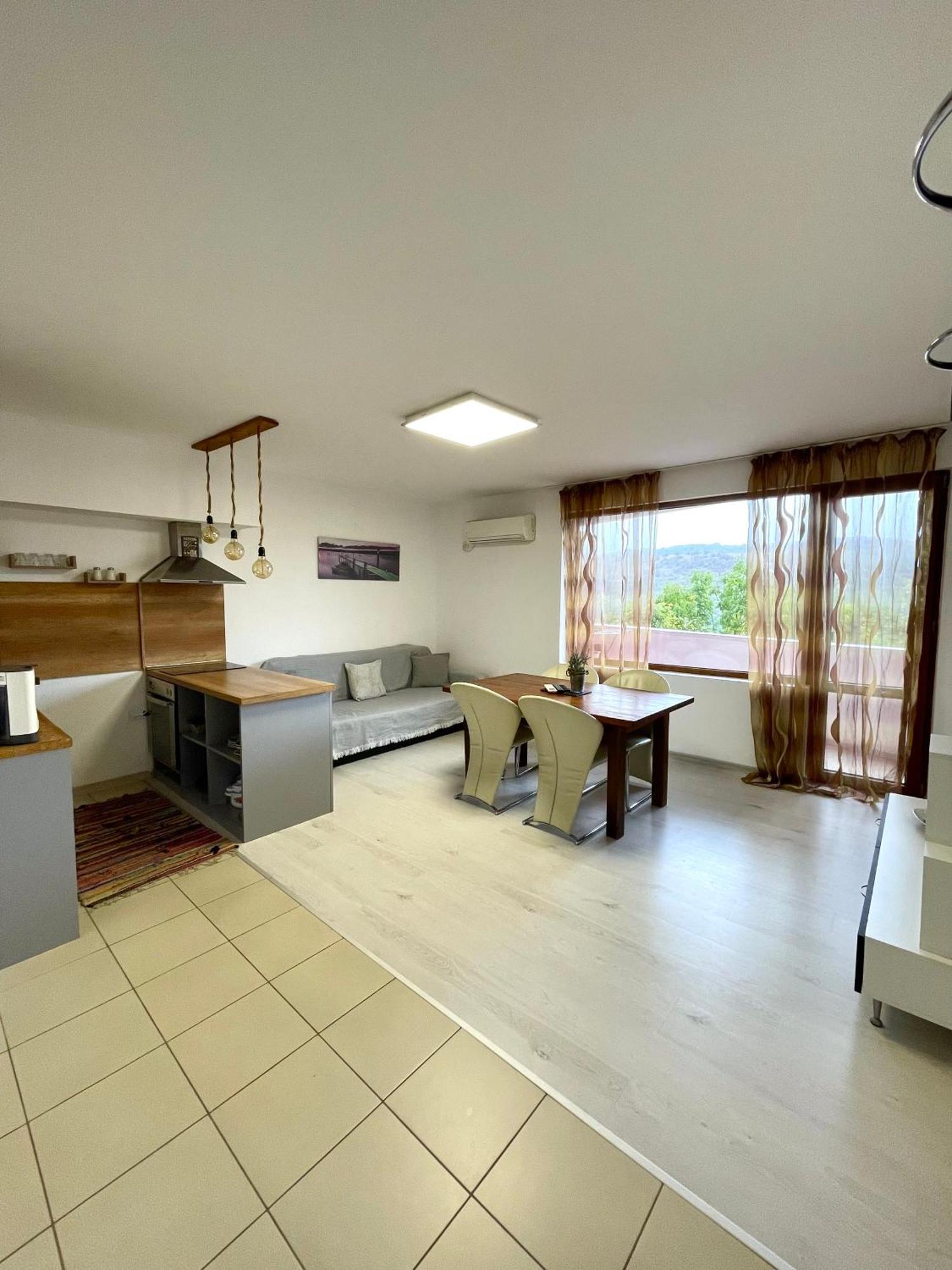Апартамент "Скален Венец" Veliko Tarnovo Extérieur photo